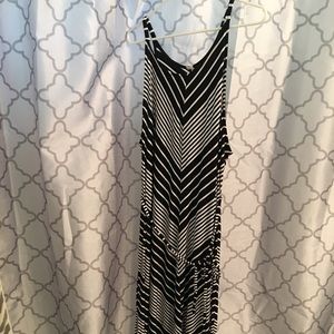 Old Navy Chevron Maxi dress BNWT